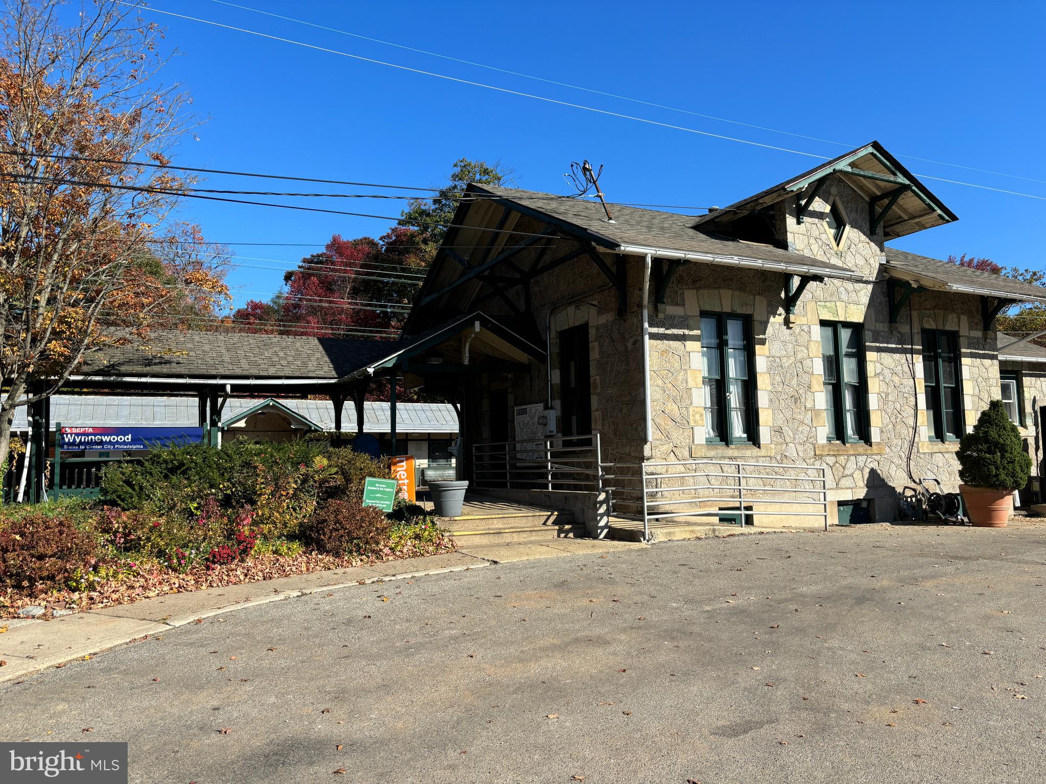 428 Redleaf Rd