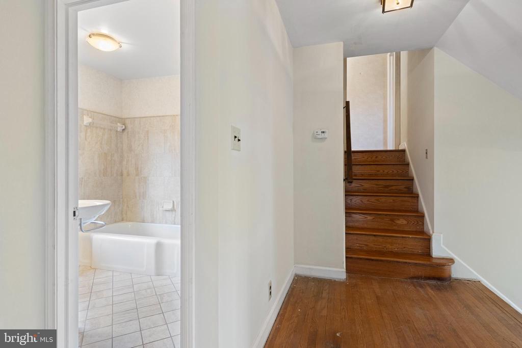 428 Redleaf Rd