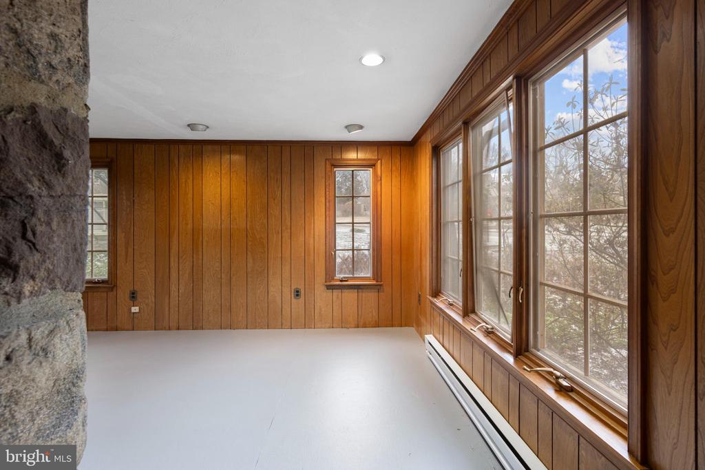 428 Redleaf Rd