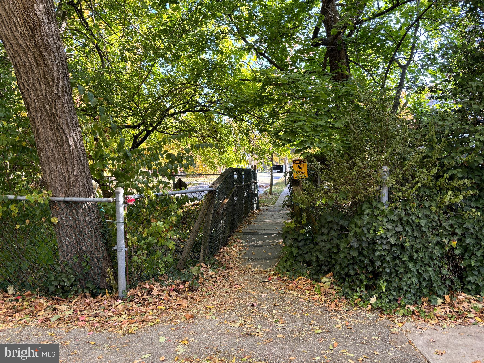 428 Redleaf Rd