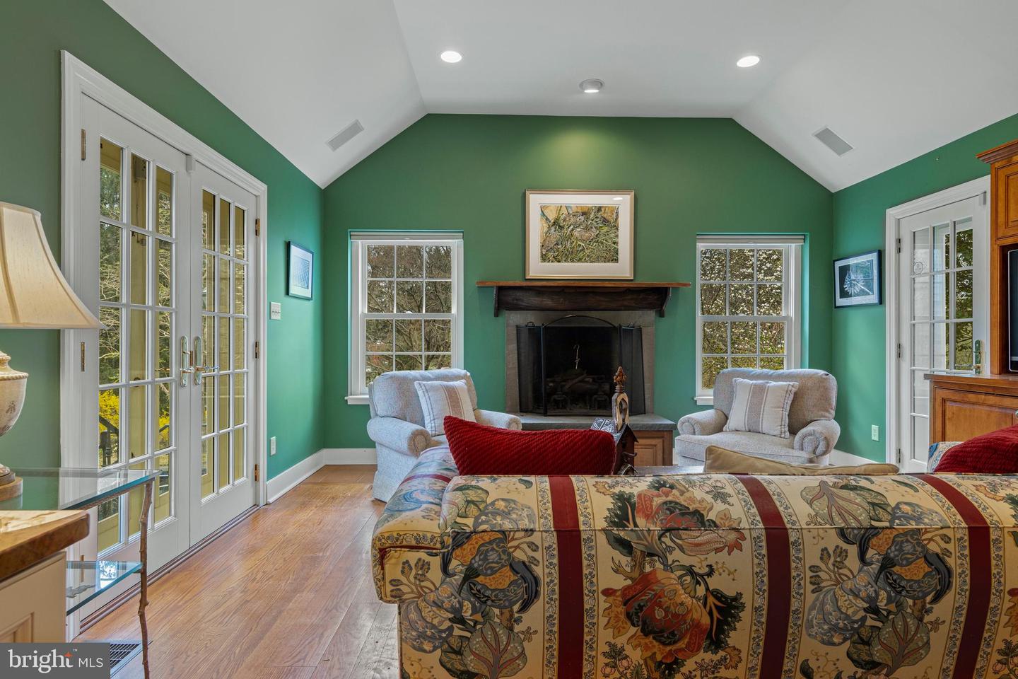 331 Fishers Rd