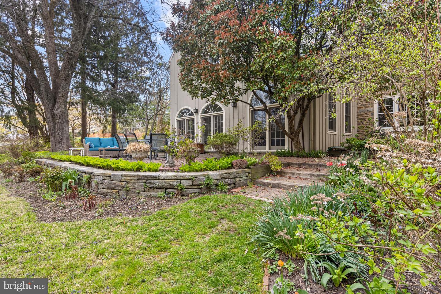 331 Fishers Rd