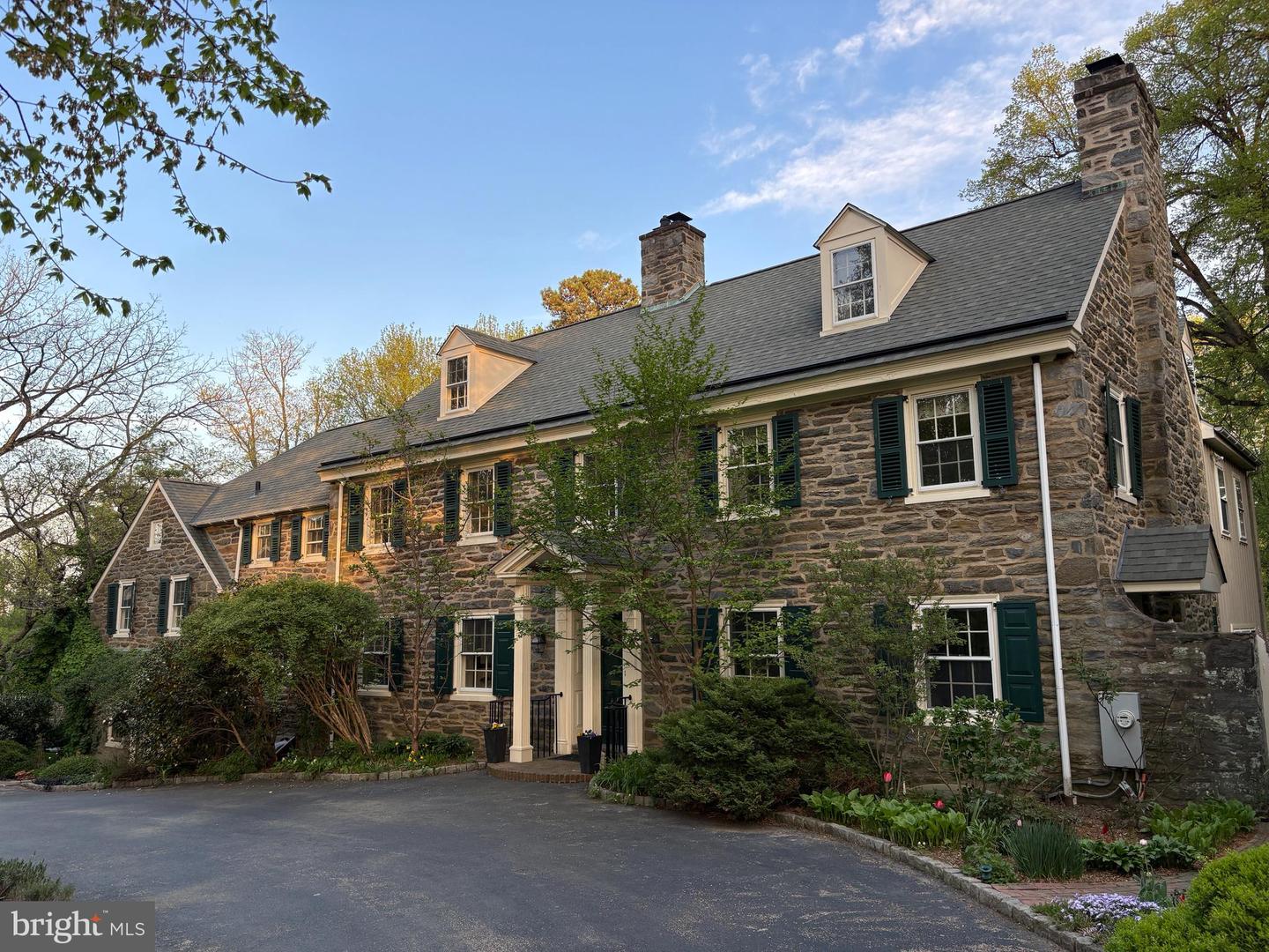 331 Fishers Rd