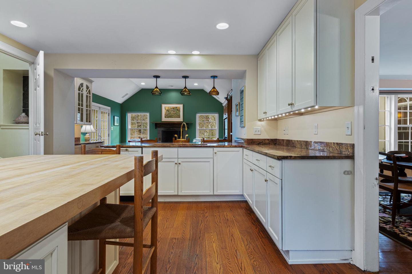 331 Fishers Rd