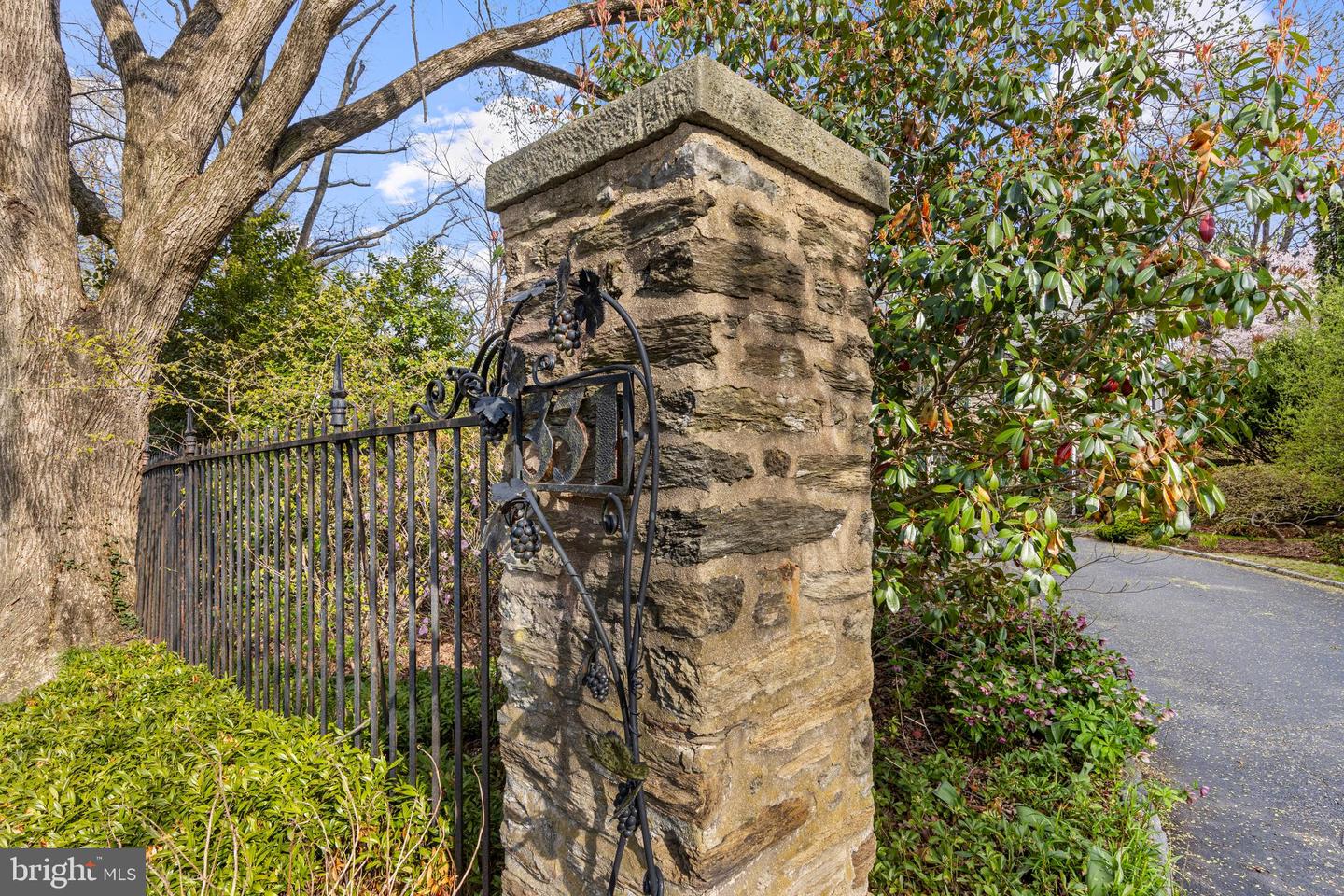 331 Fishers Rd