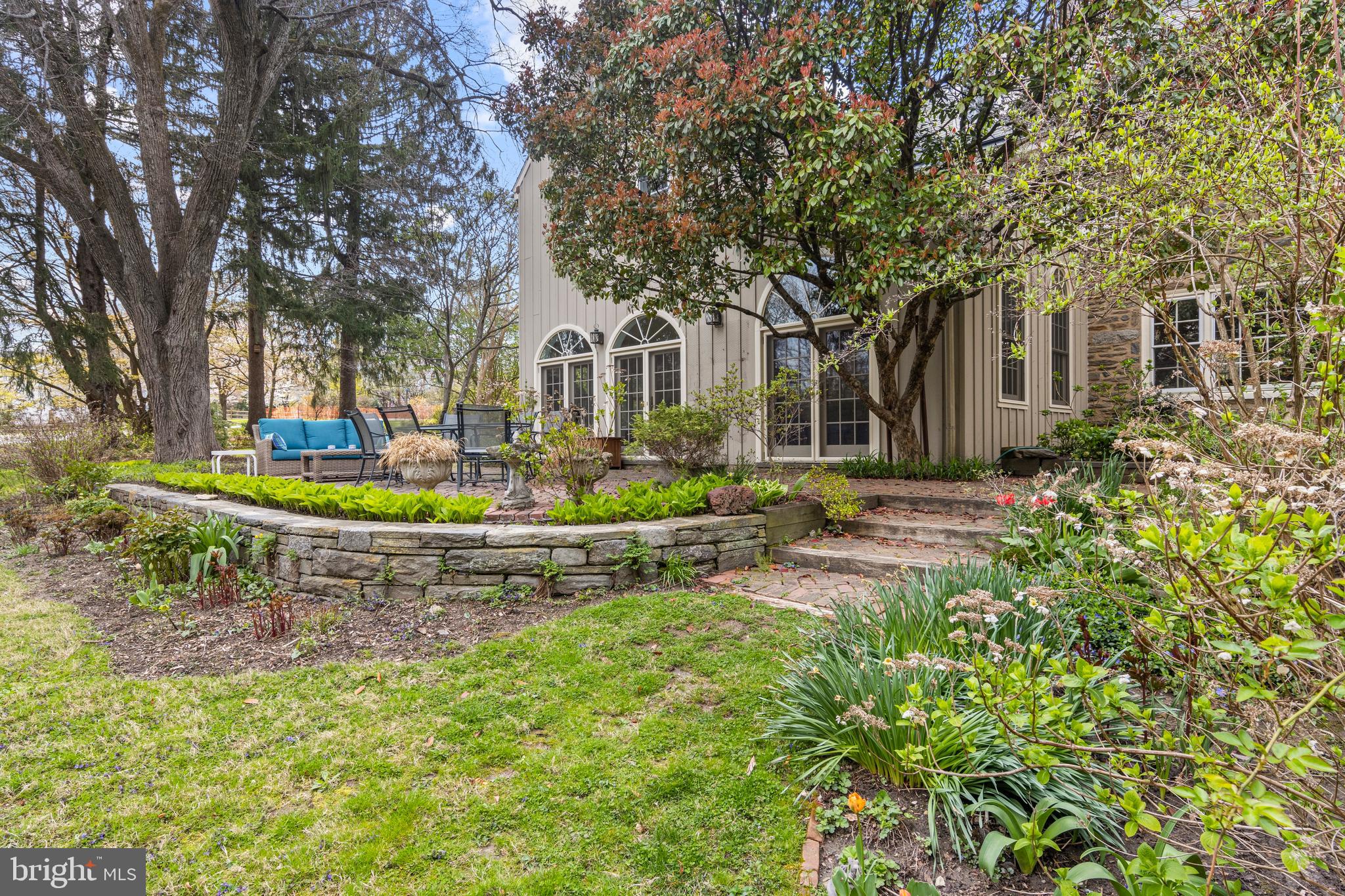331 Fishers Rd