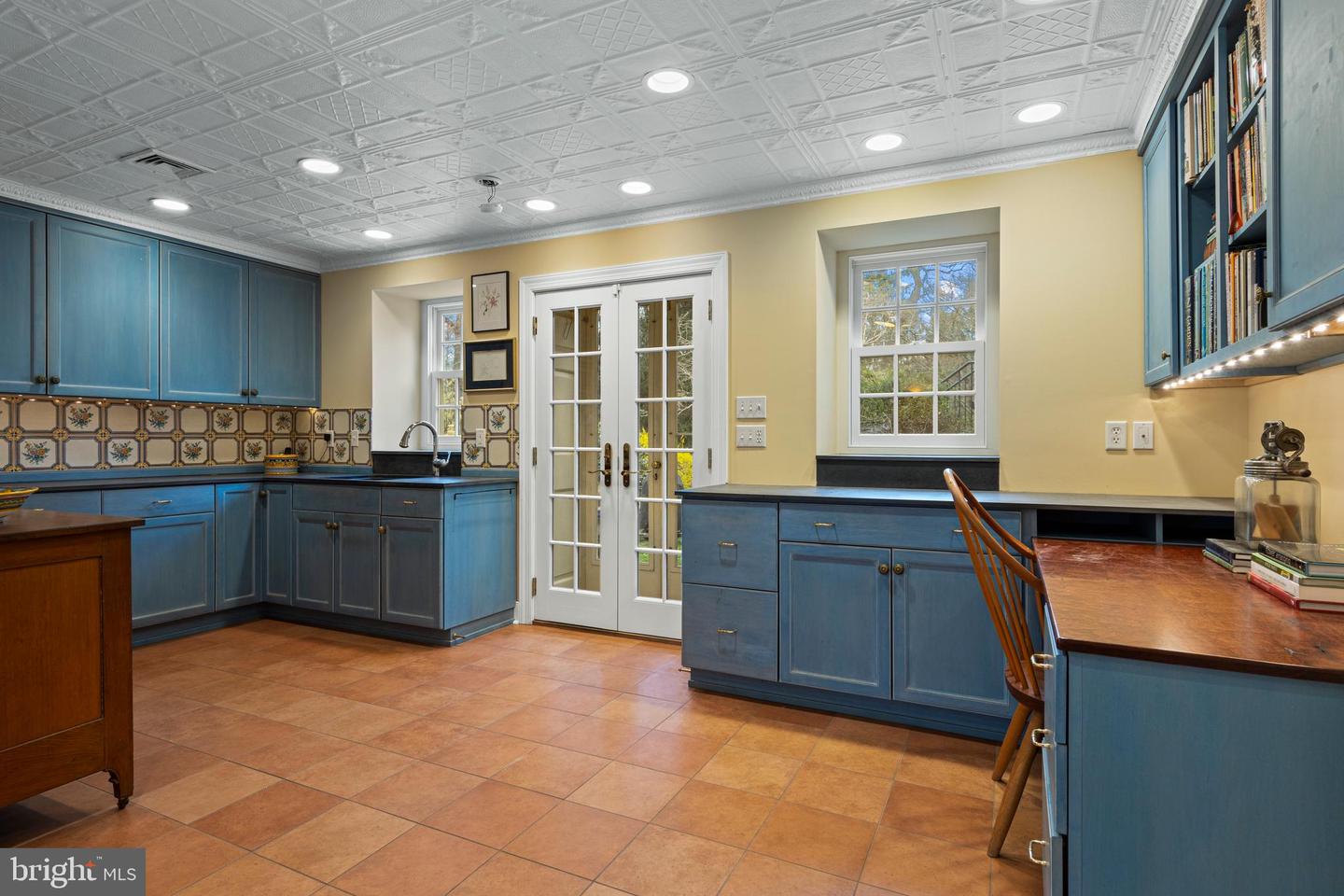 331 Fishers Rd
