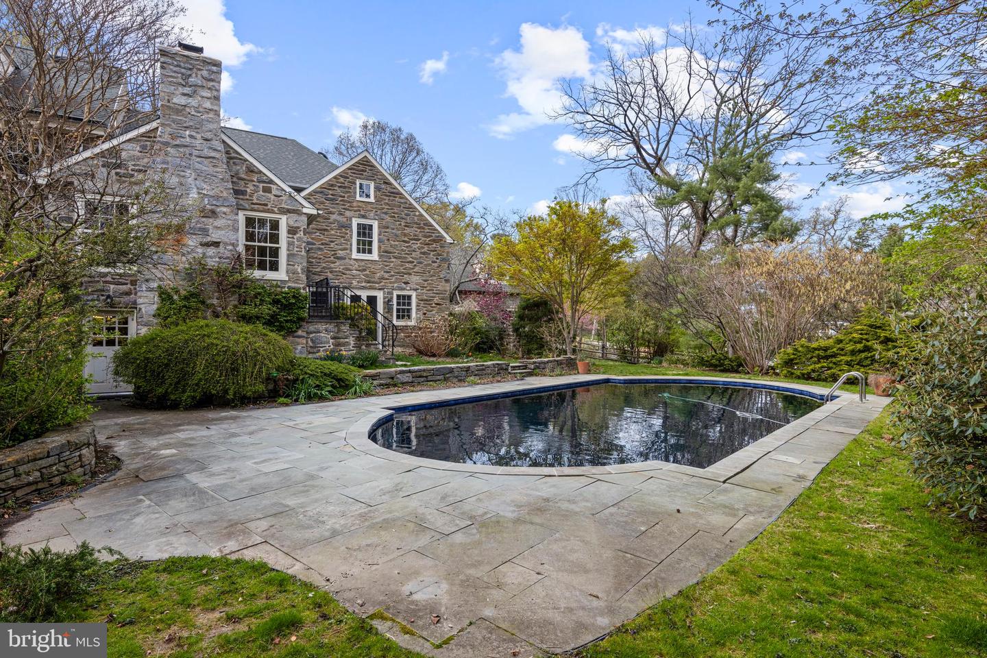 331 Fishers Rd