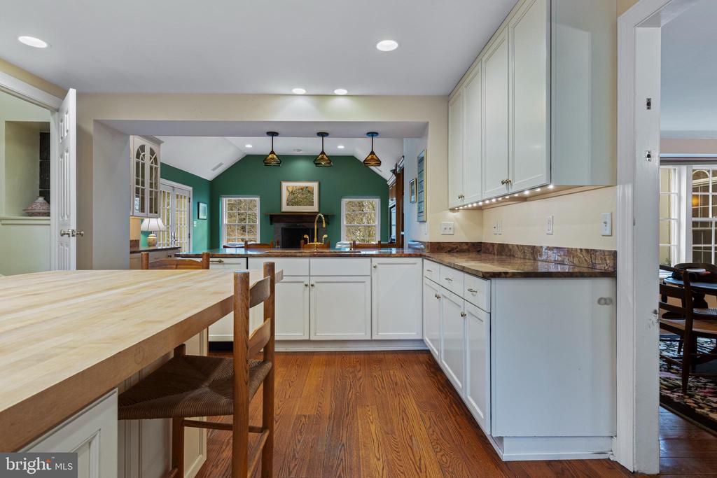 331 Fishers Rd