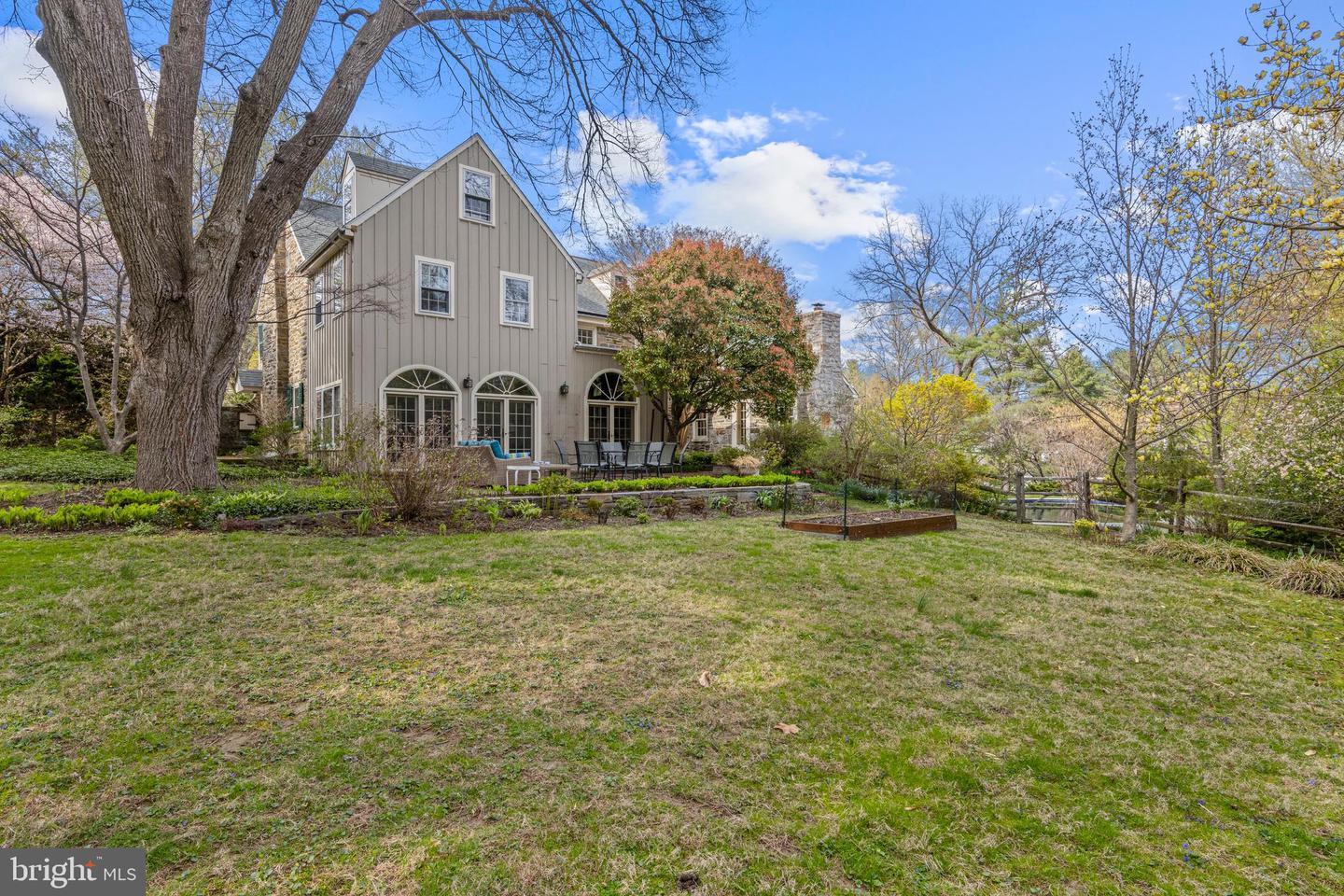 331 Fishers Rd