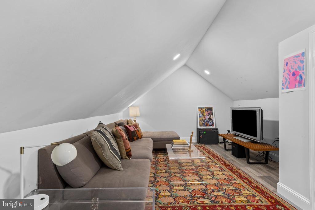 1354 ARBORDALE ROAD