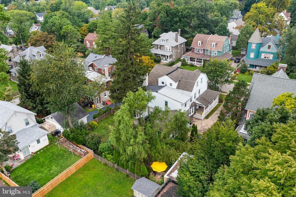 106 WOODSIDE AVENUE