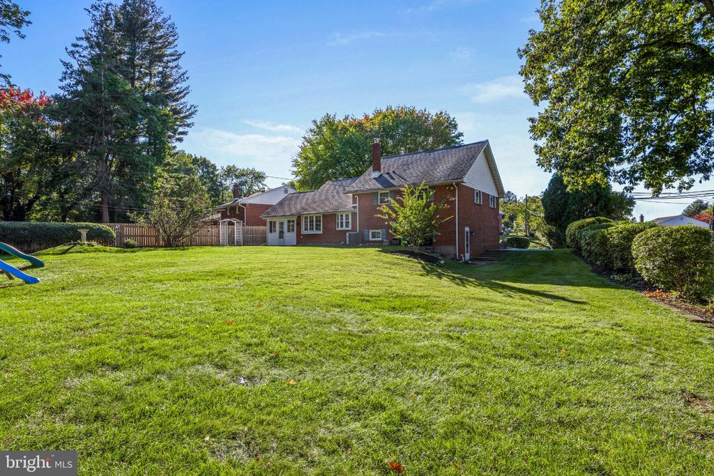 385 EVERGREEN ROAD