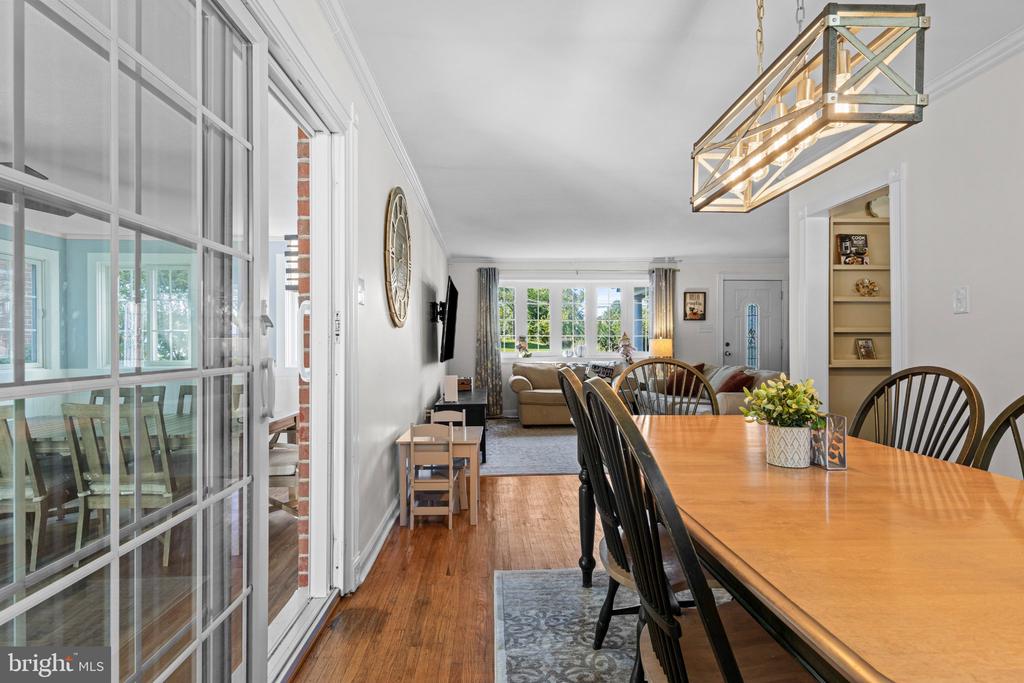 385 EVERGREEN ROAD