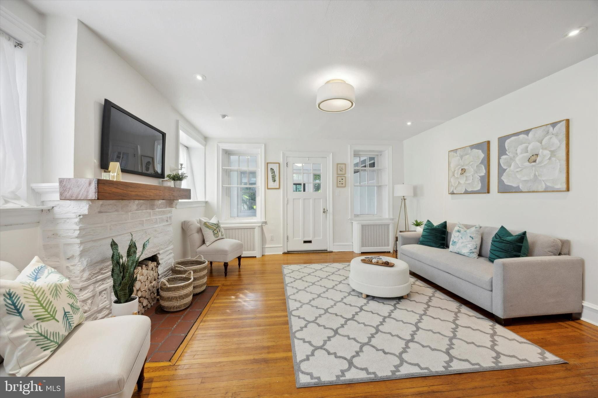 238 E Highland Ave
