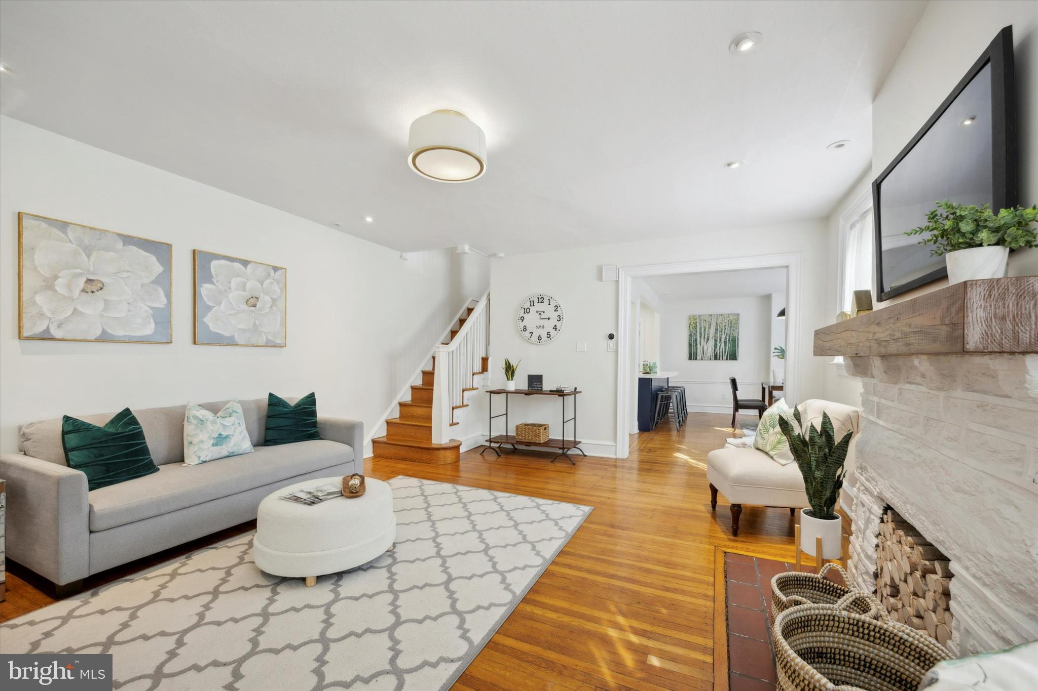238 E Highland Ave