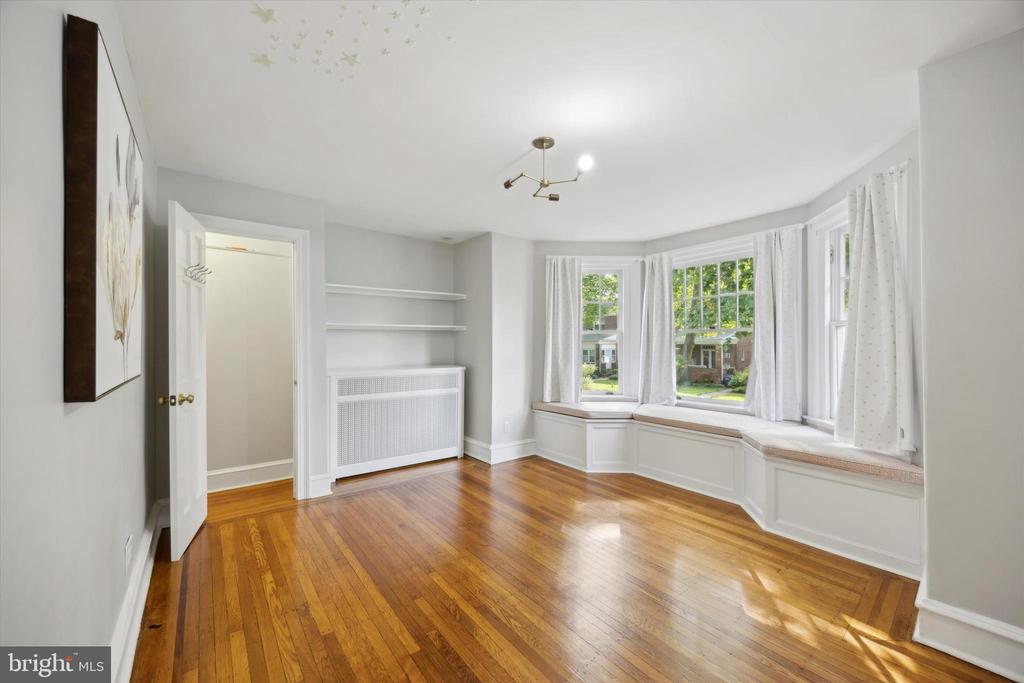 238 E Highland Ave
