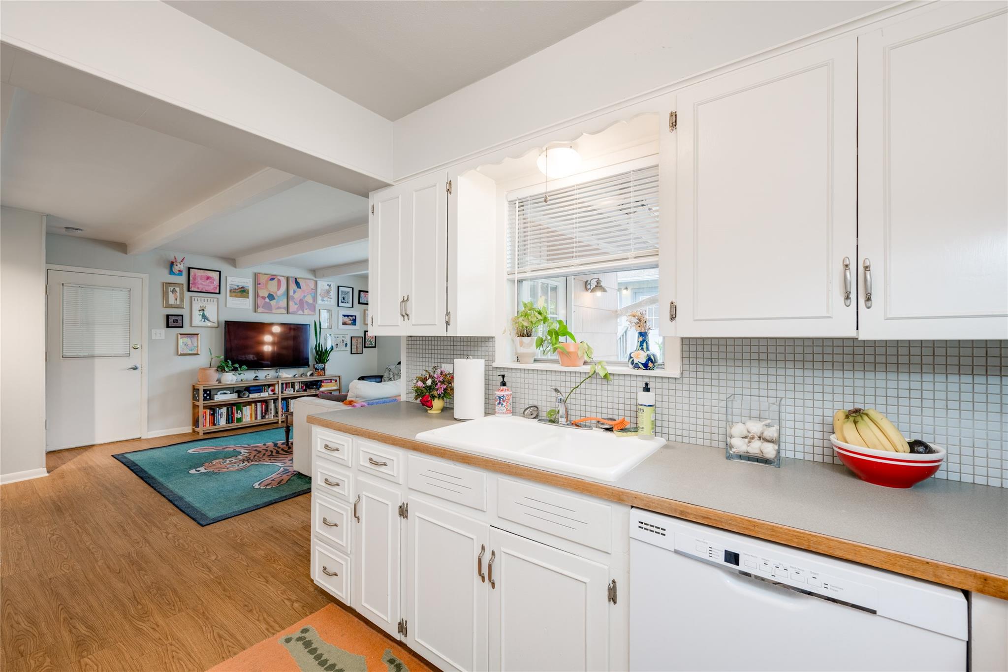 2707 East Side DR