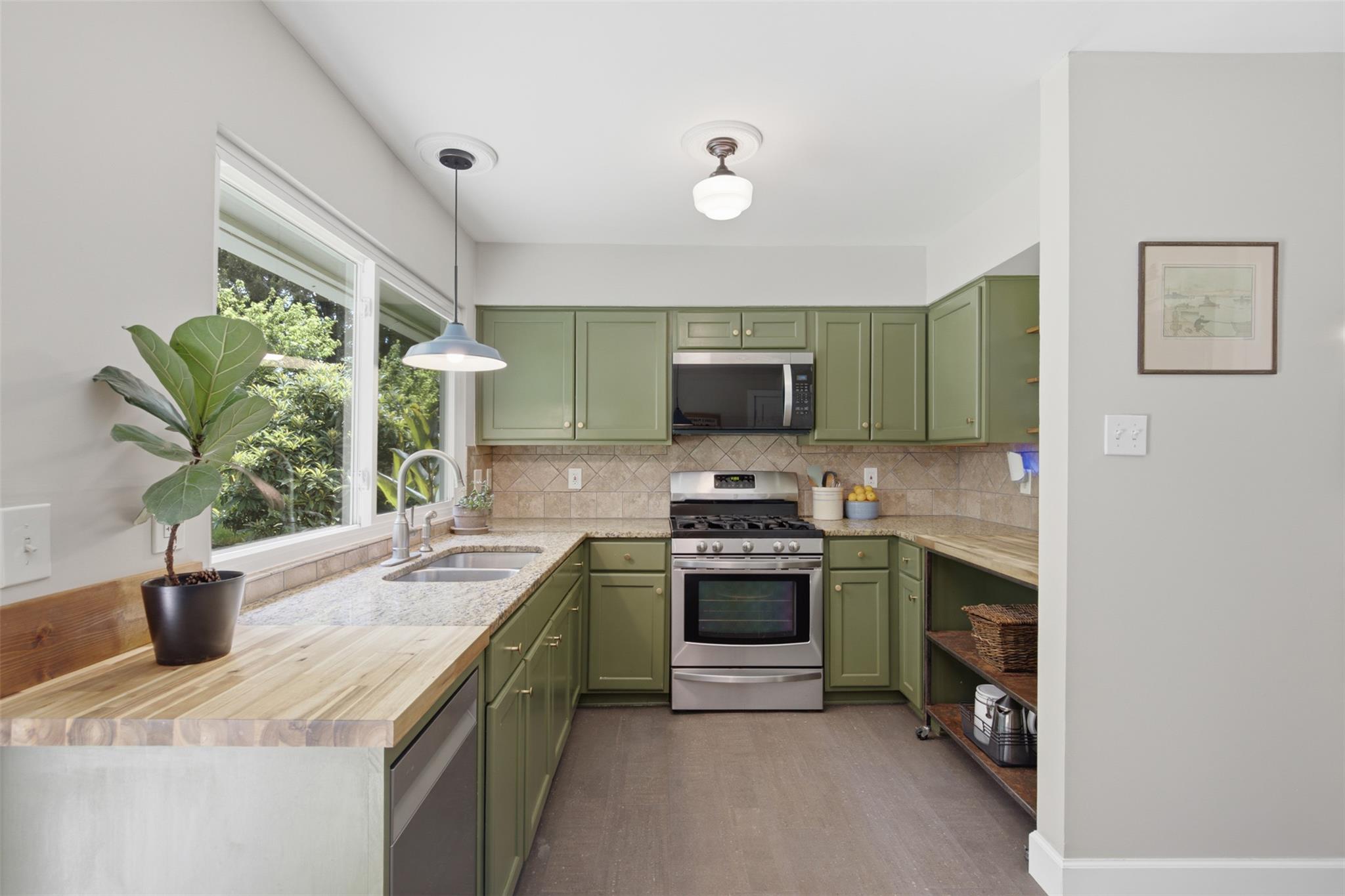 5307 King Henry DR