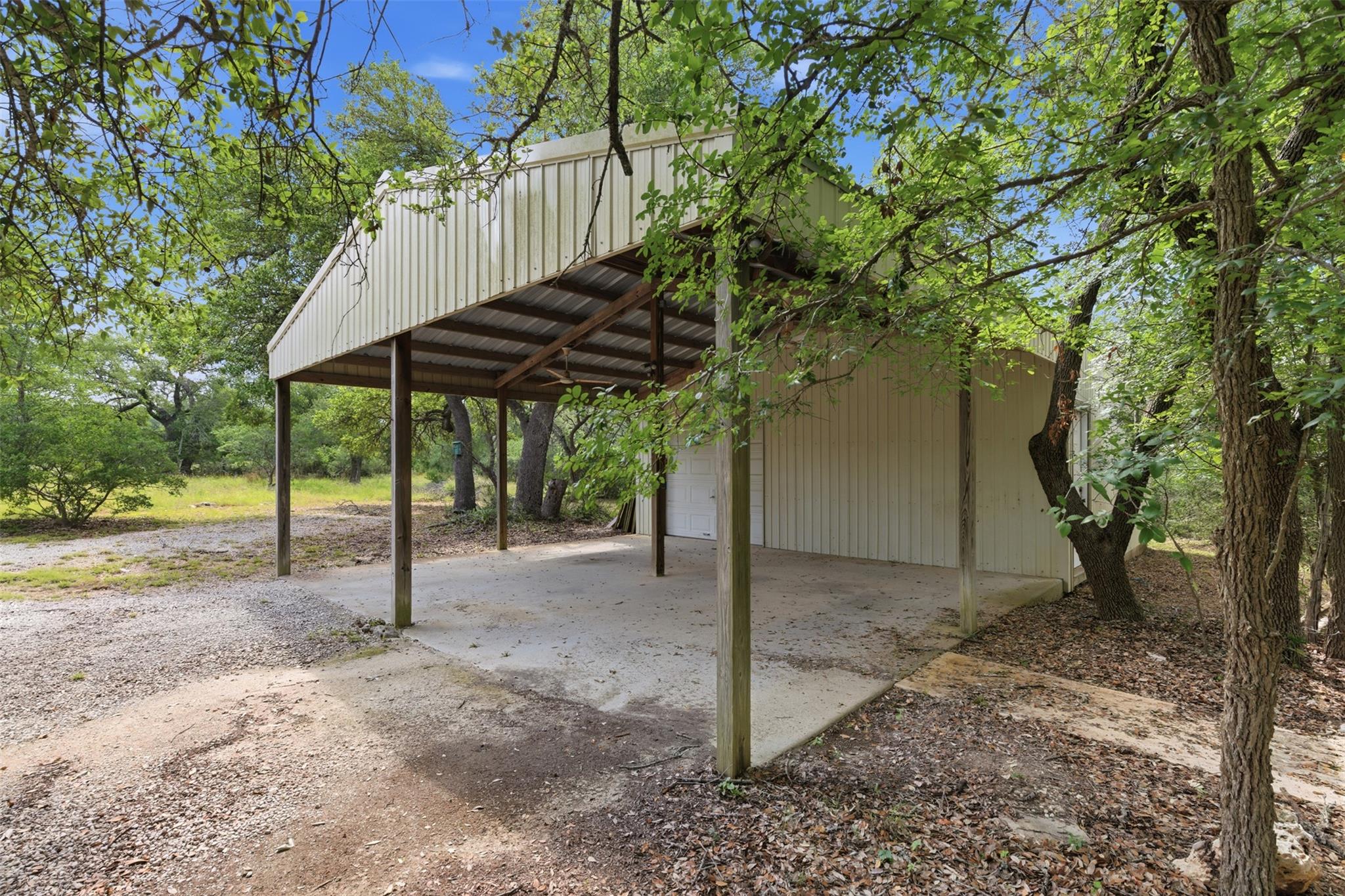 981 River Bend DR