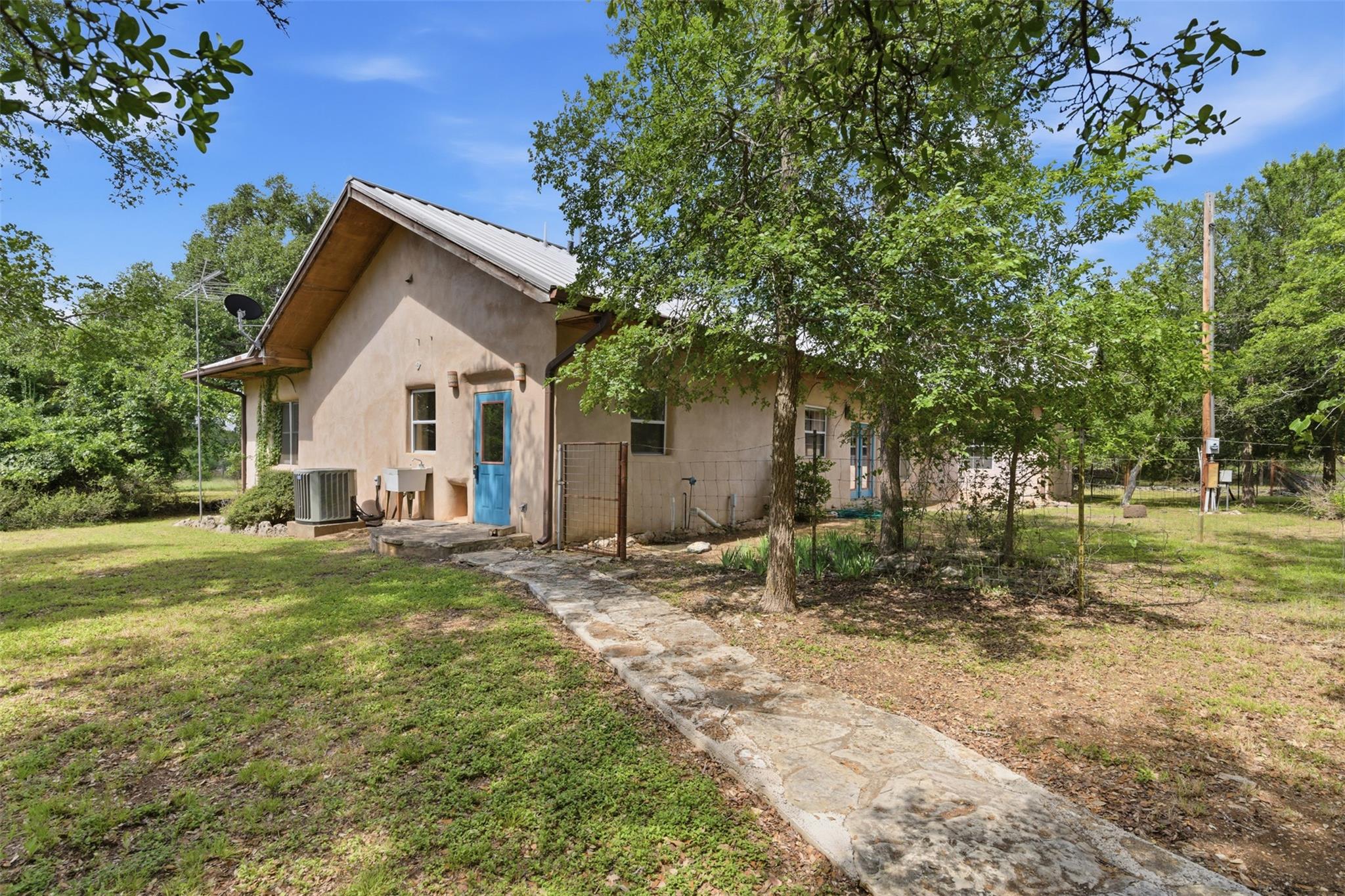 981 River Bend DR