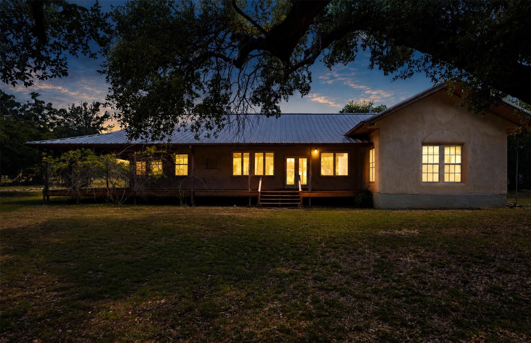 981 River Bend DR