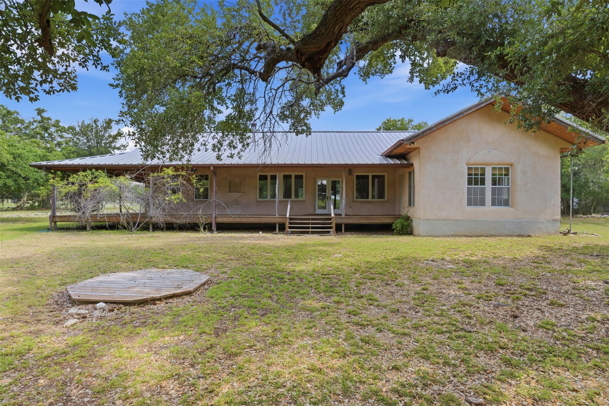 981 River Bend DR