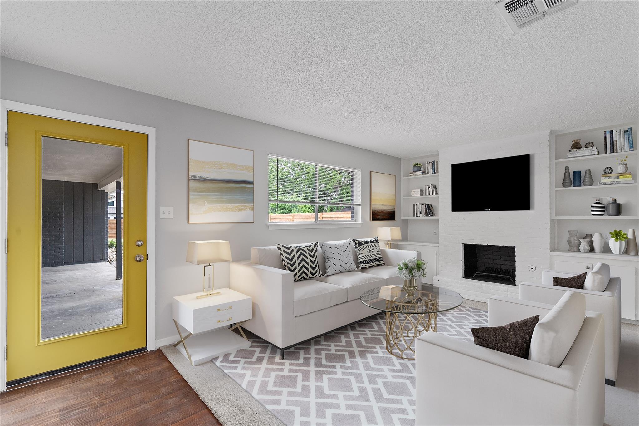 2203 Ventura DR
