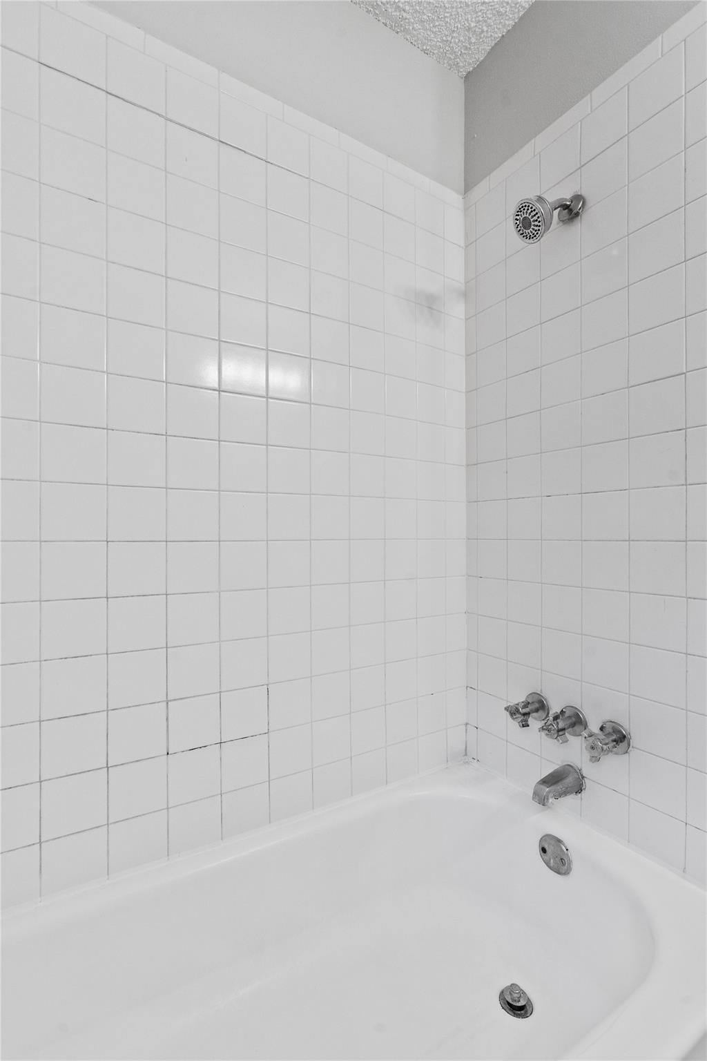 2203 Ventura DR