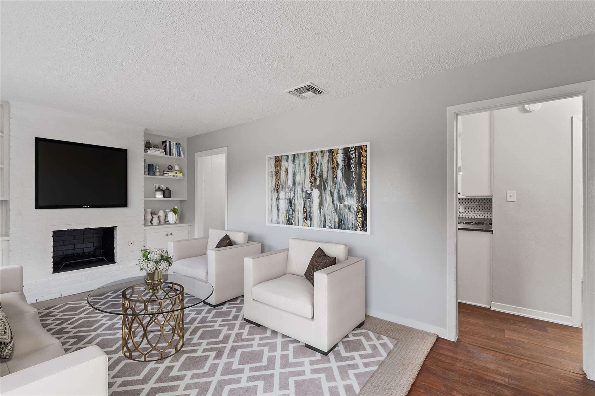 2203 Ventura DR