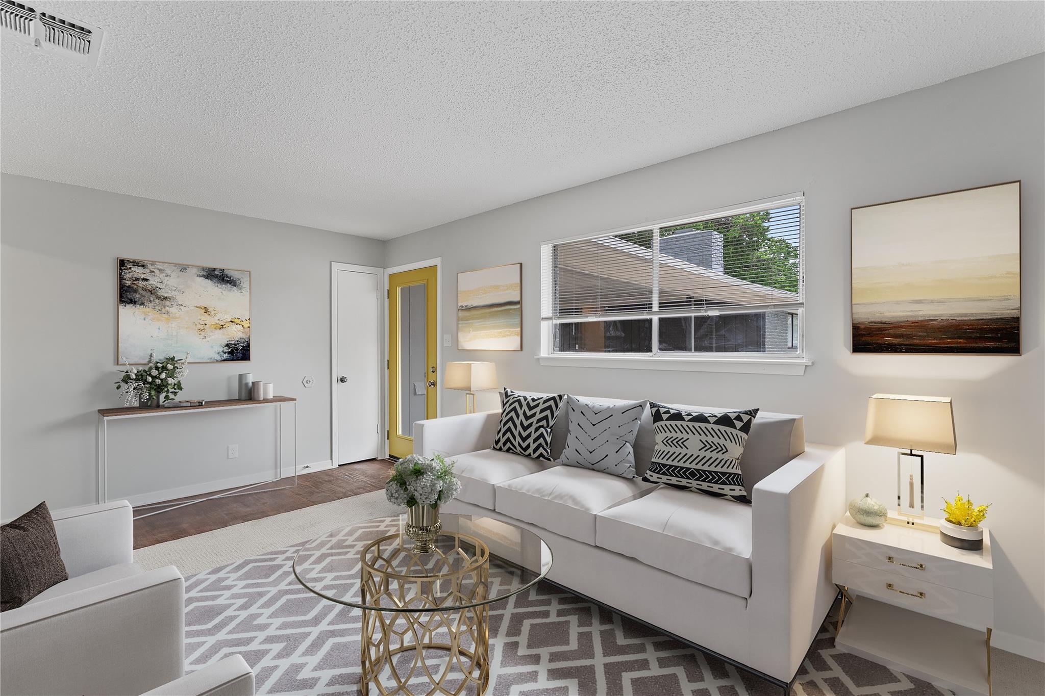 2203 Ventura DR