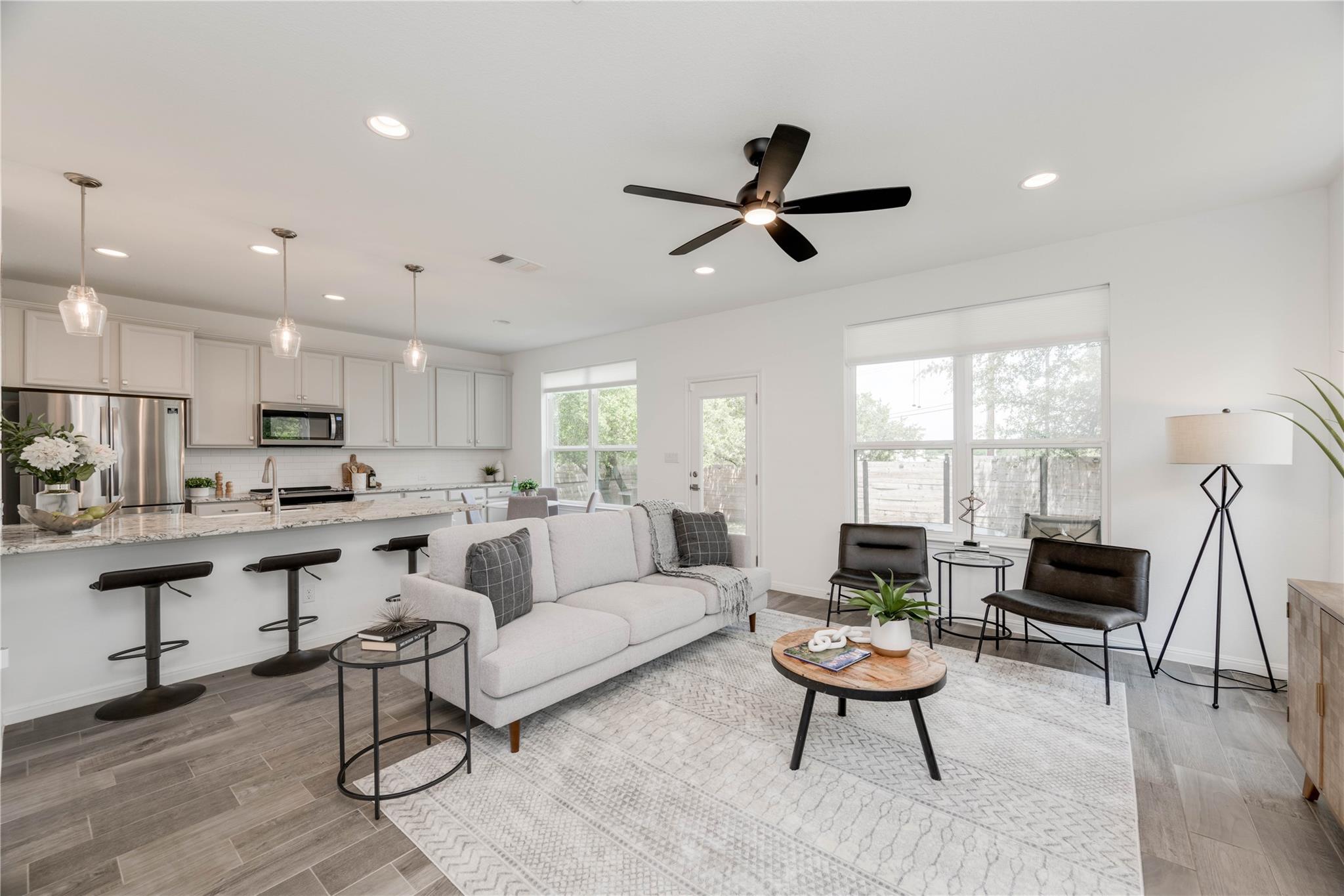 16601 Sydney Carol LN