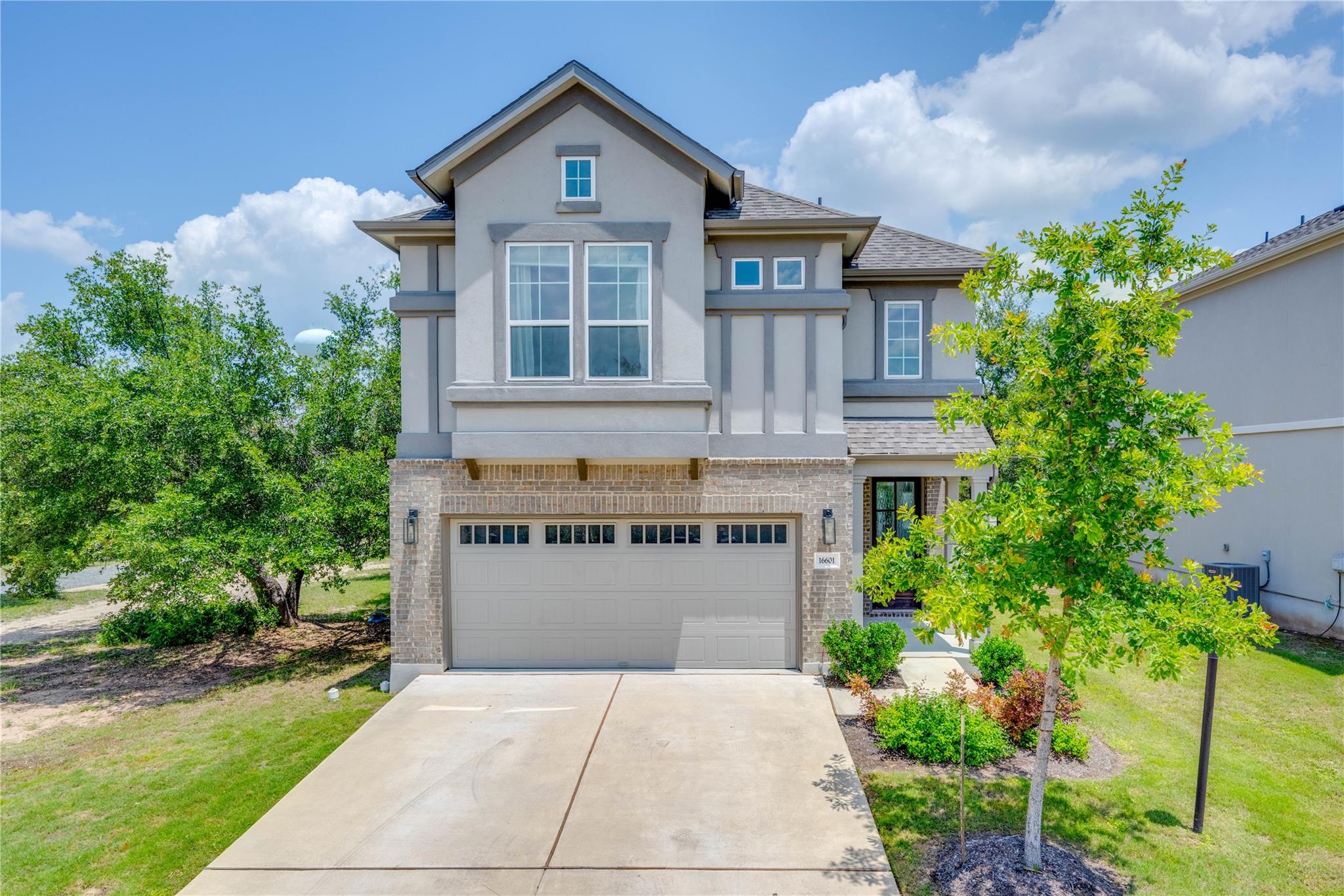 16601 Sydney Carol LN