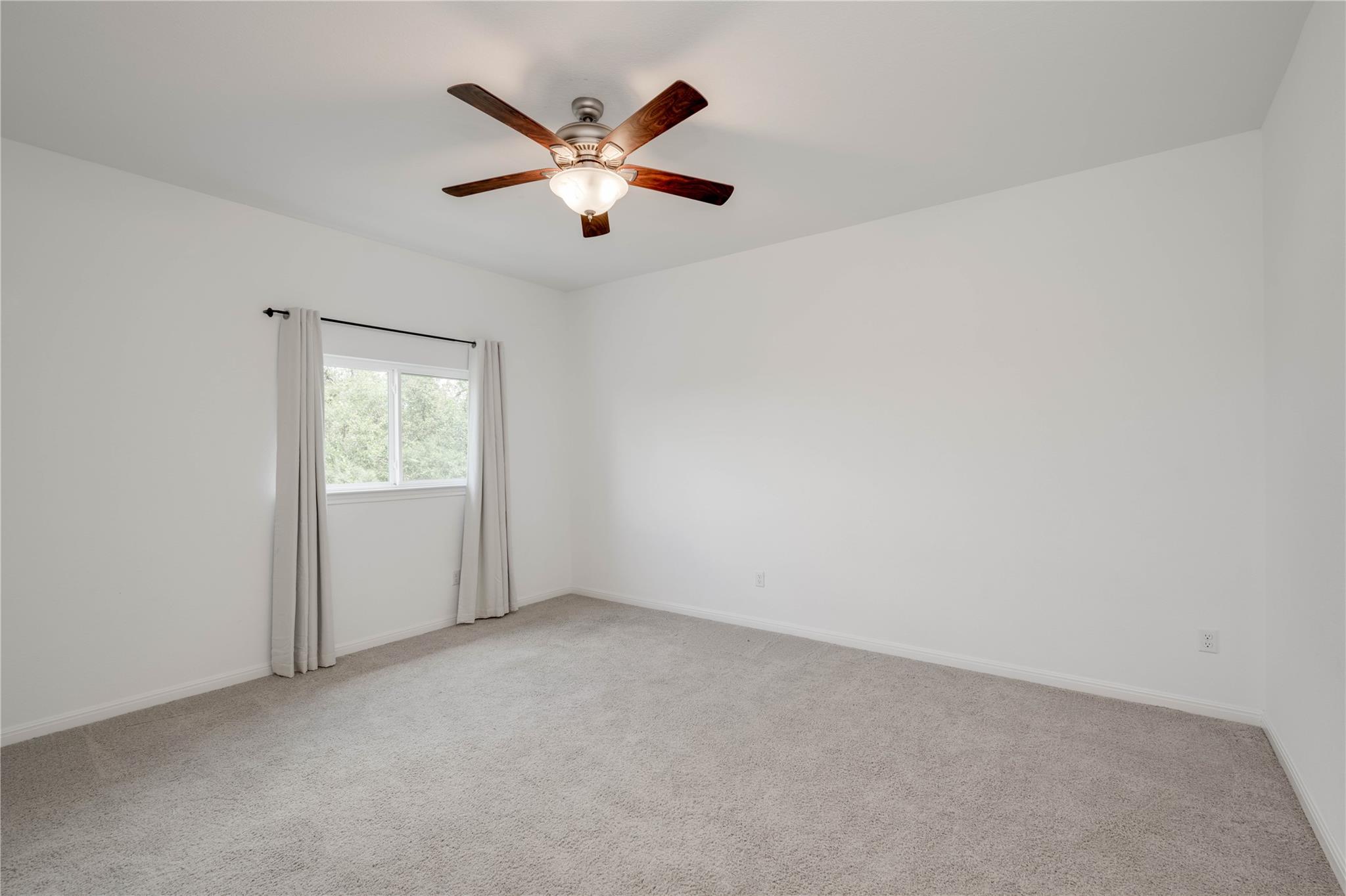 16601 Sydney Carol LN