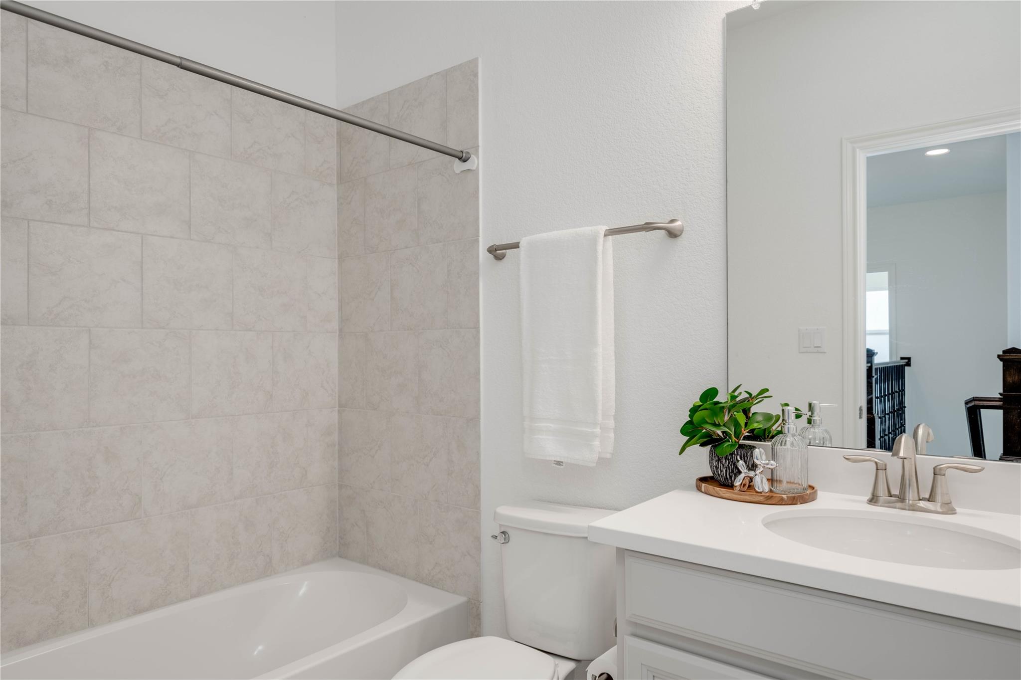 16601 Sydney Carol LN