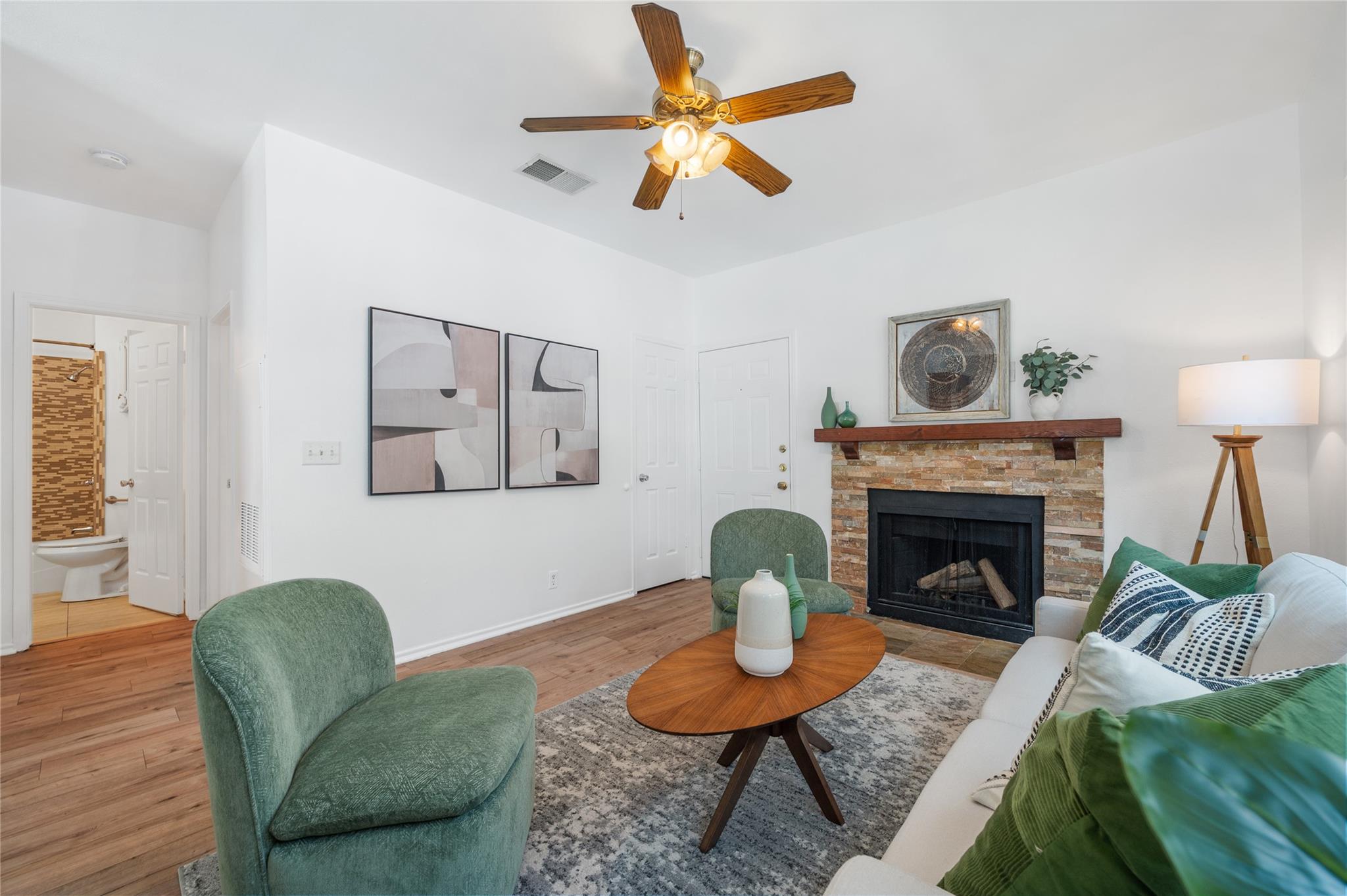 2414 Longview ST # 101