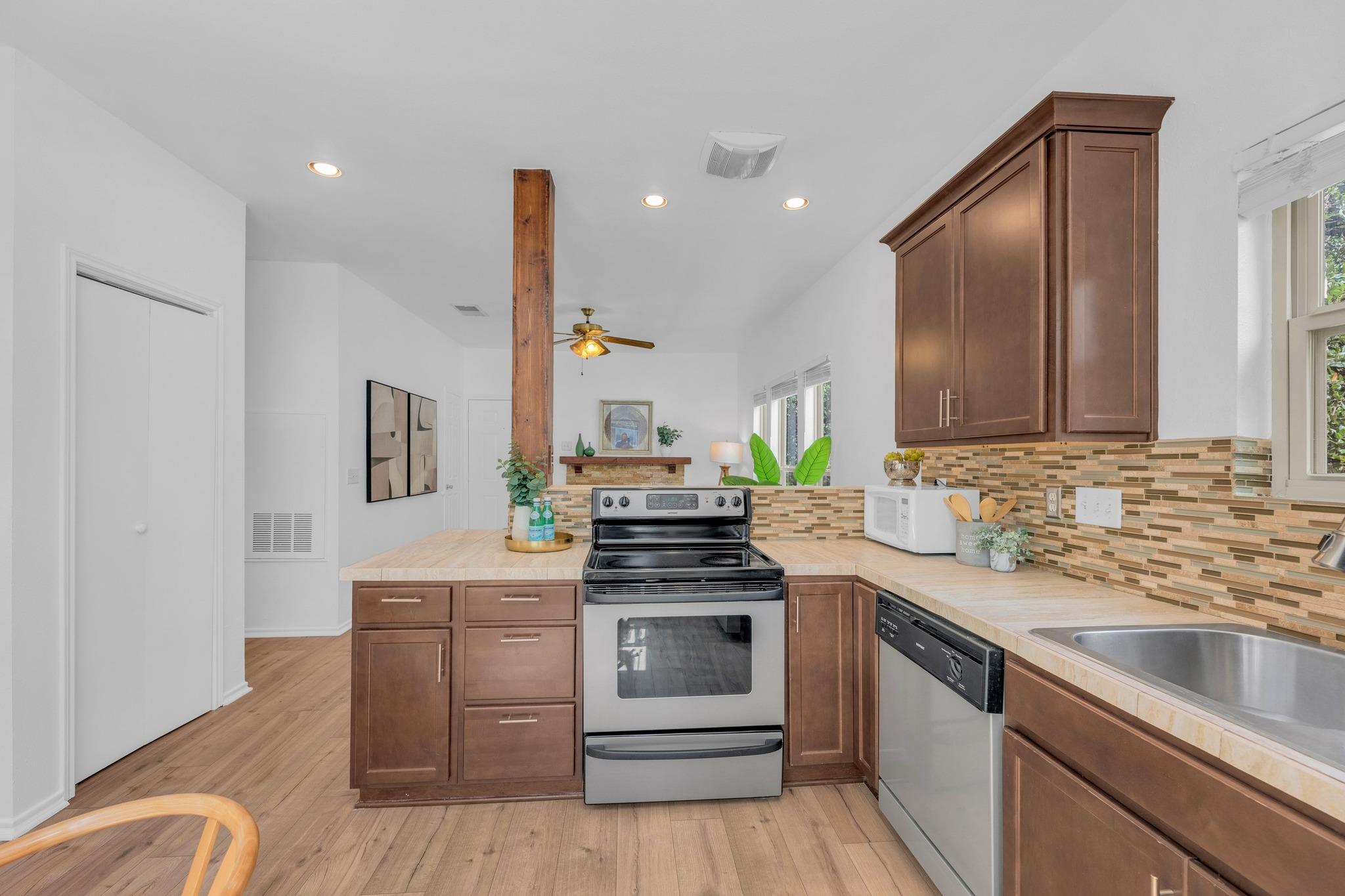 2414 Longview ST # 101