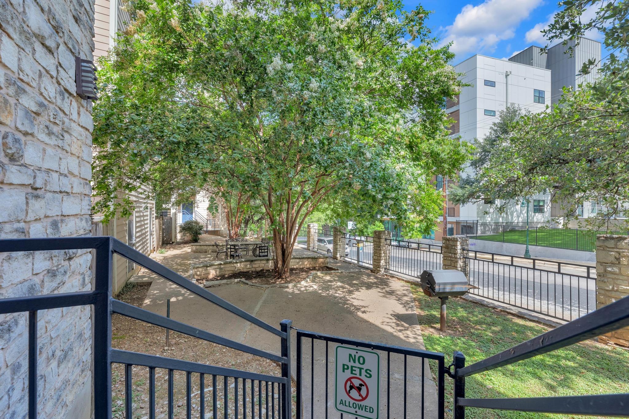 2414 Longview ST # 101