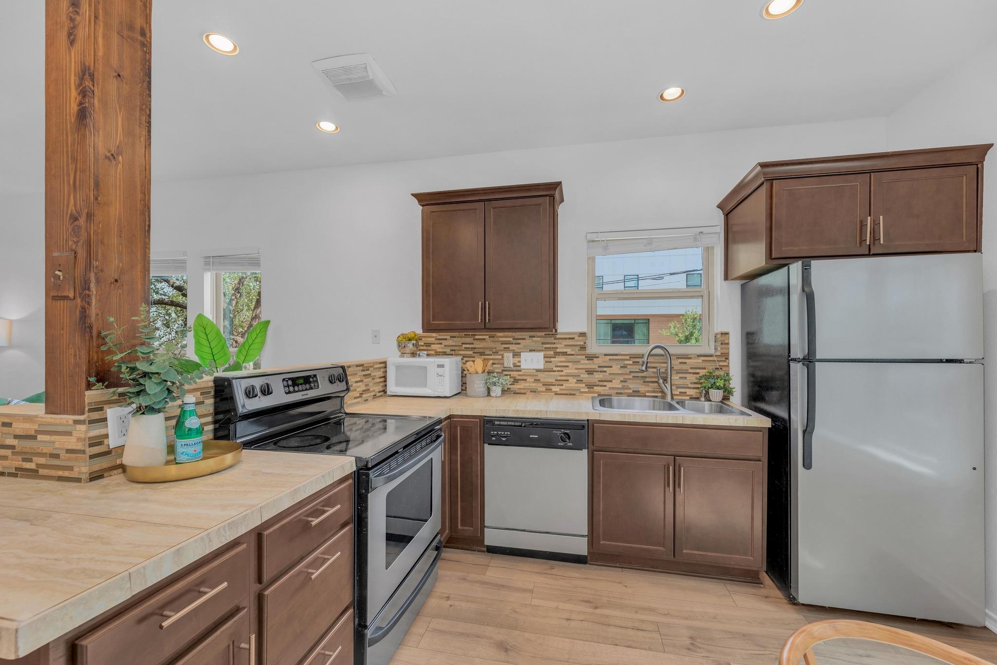 2414 Longview ST # 101