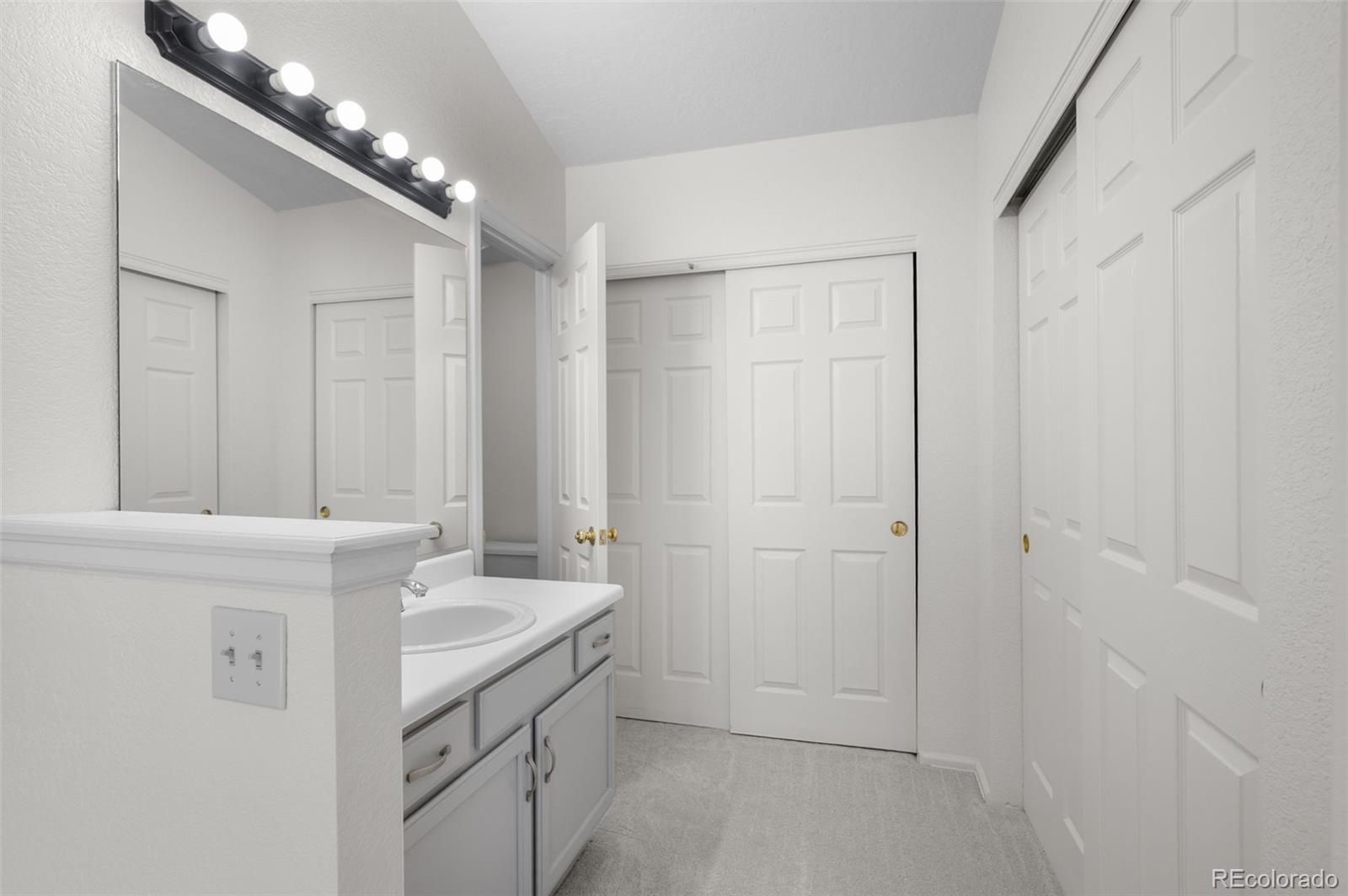 4542 S Gibraltar Street