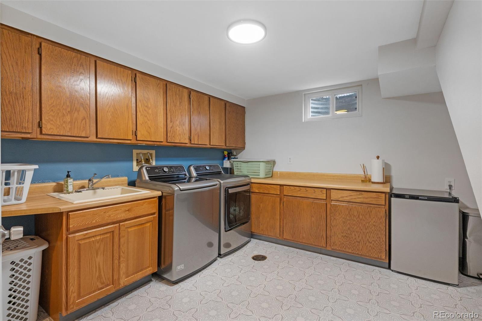 2962 S Webster Street