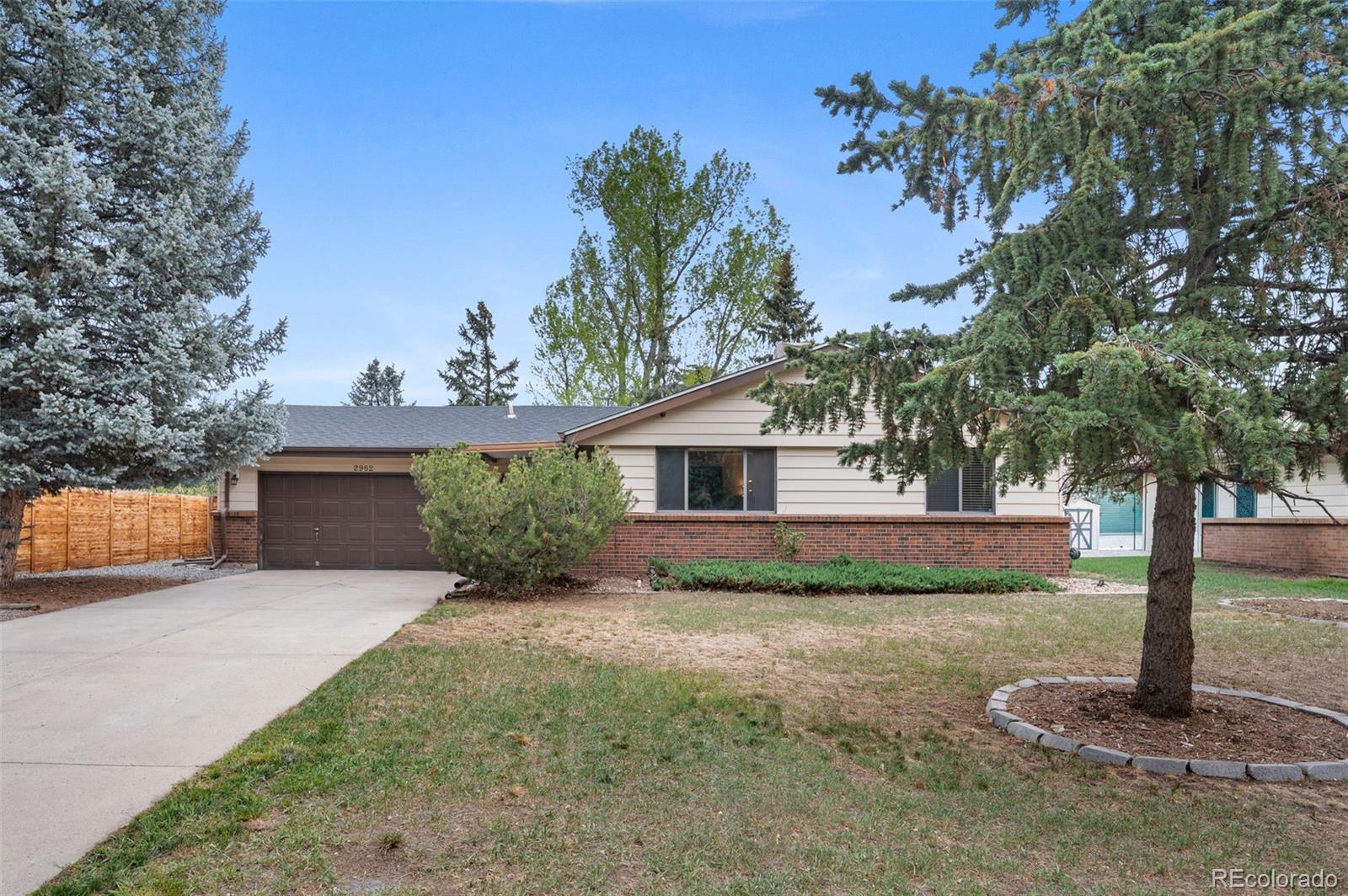 2962 S Webster Street