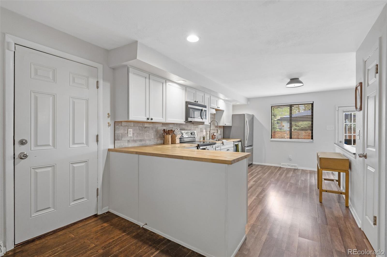 2962 S Webster Street