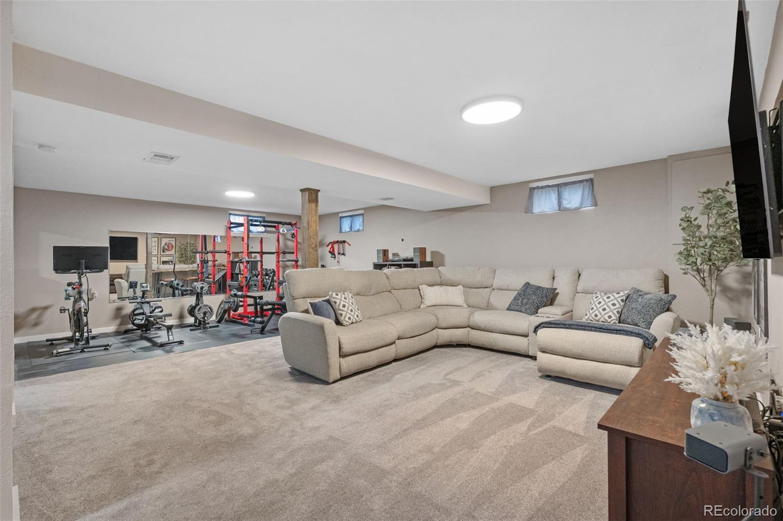 2962 S Webster Street