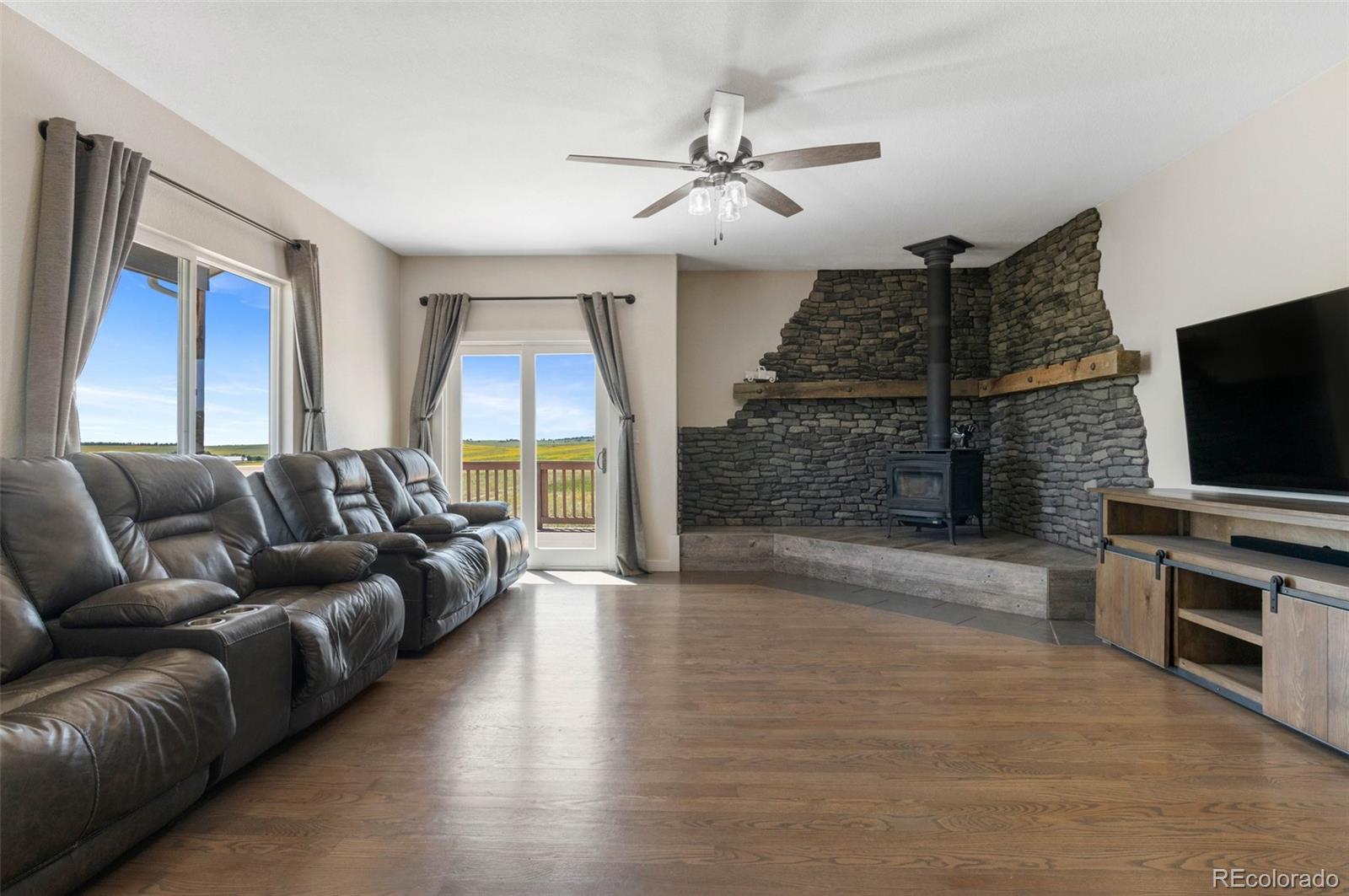 27083 Pine Vista Circle