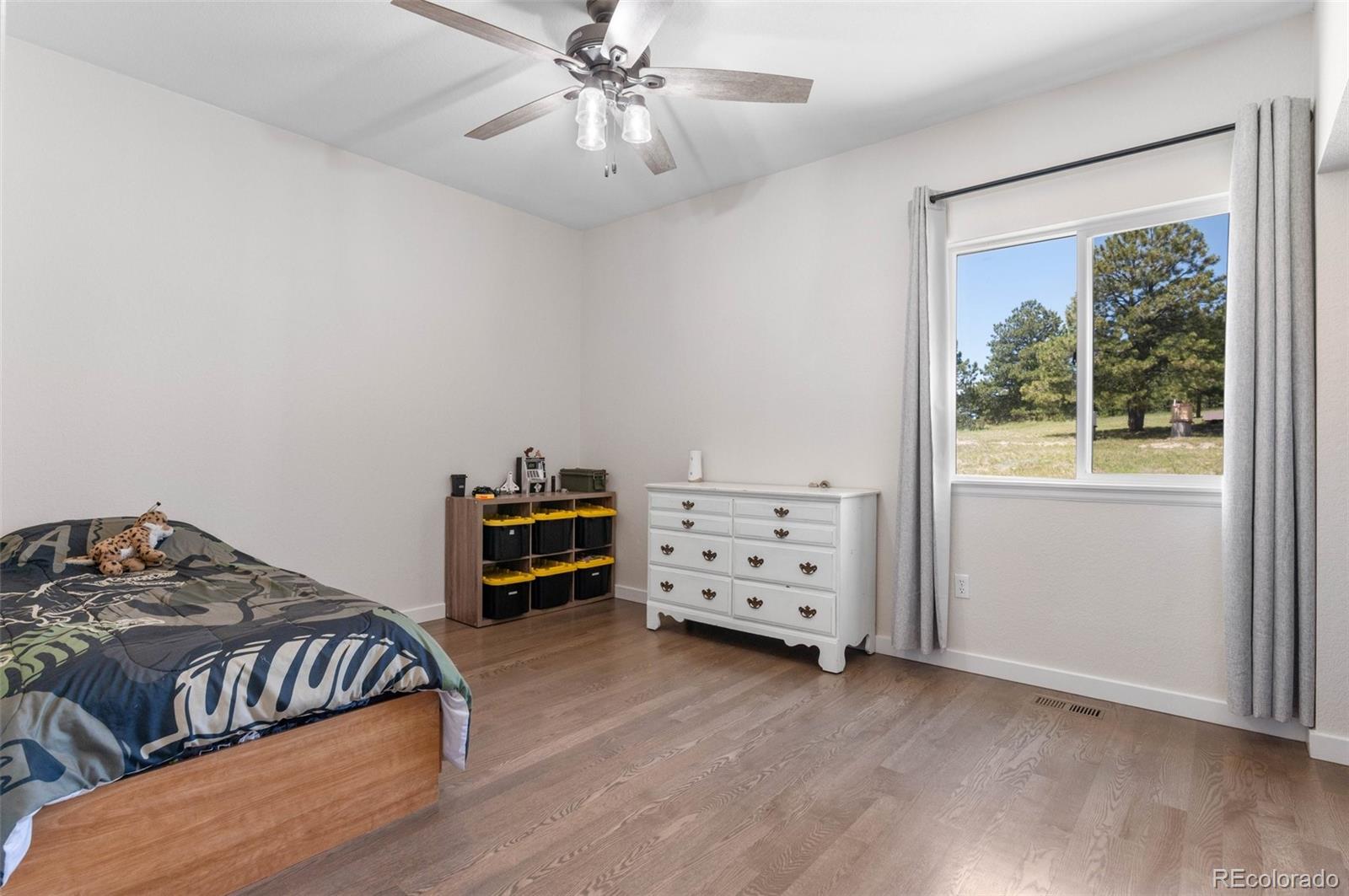 27083 Pine Vista Circle