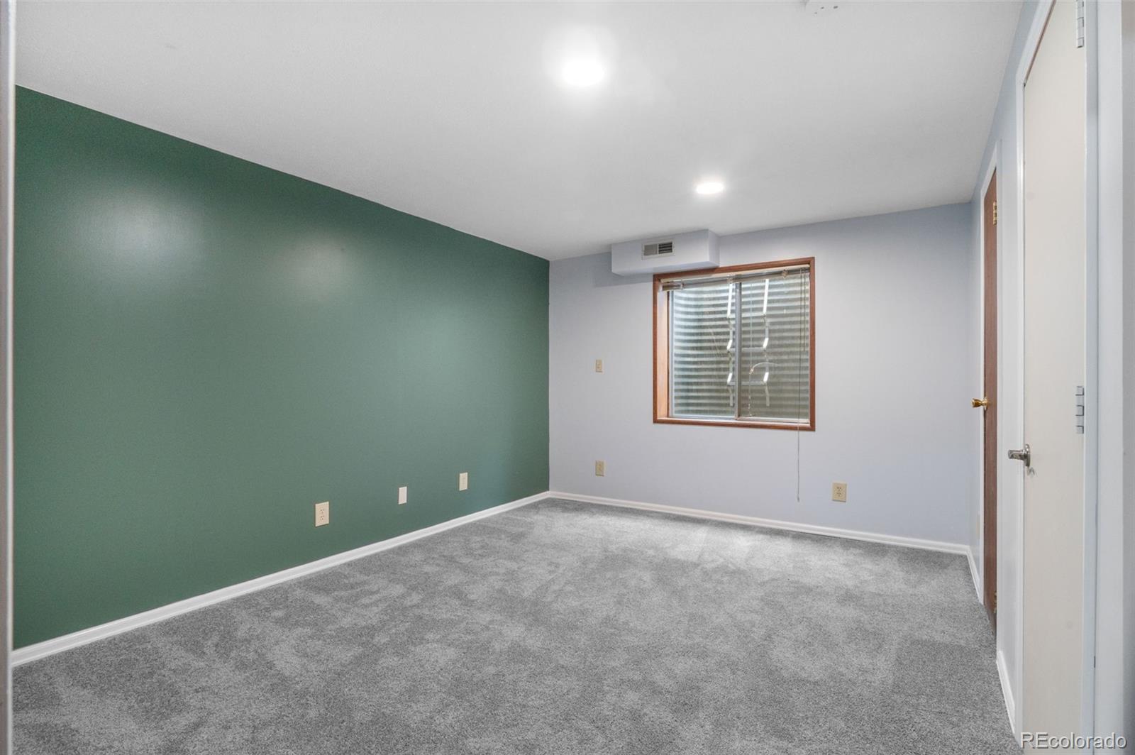 12956 W Cross Drive