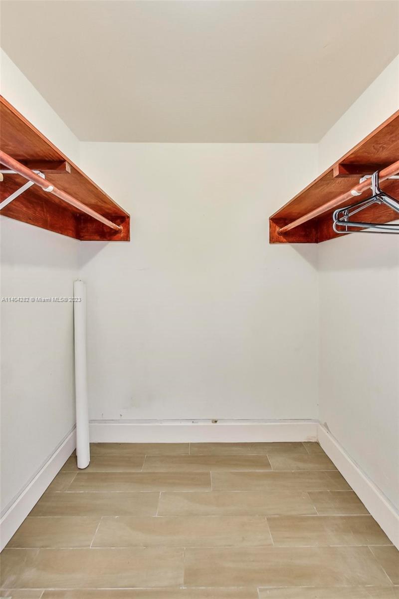 20 NW 135th Ave