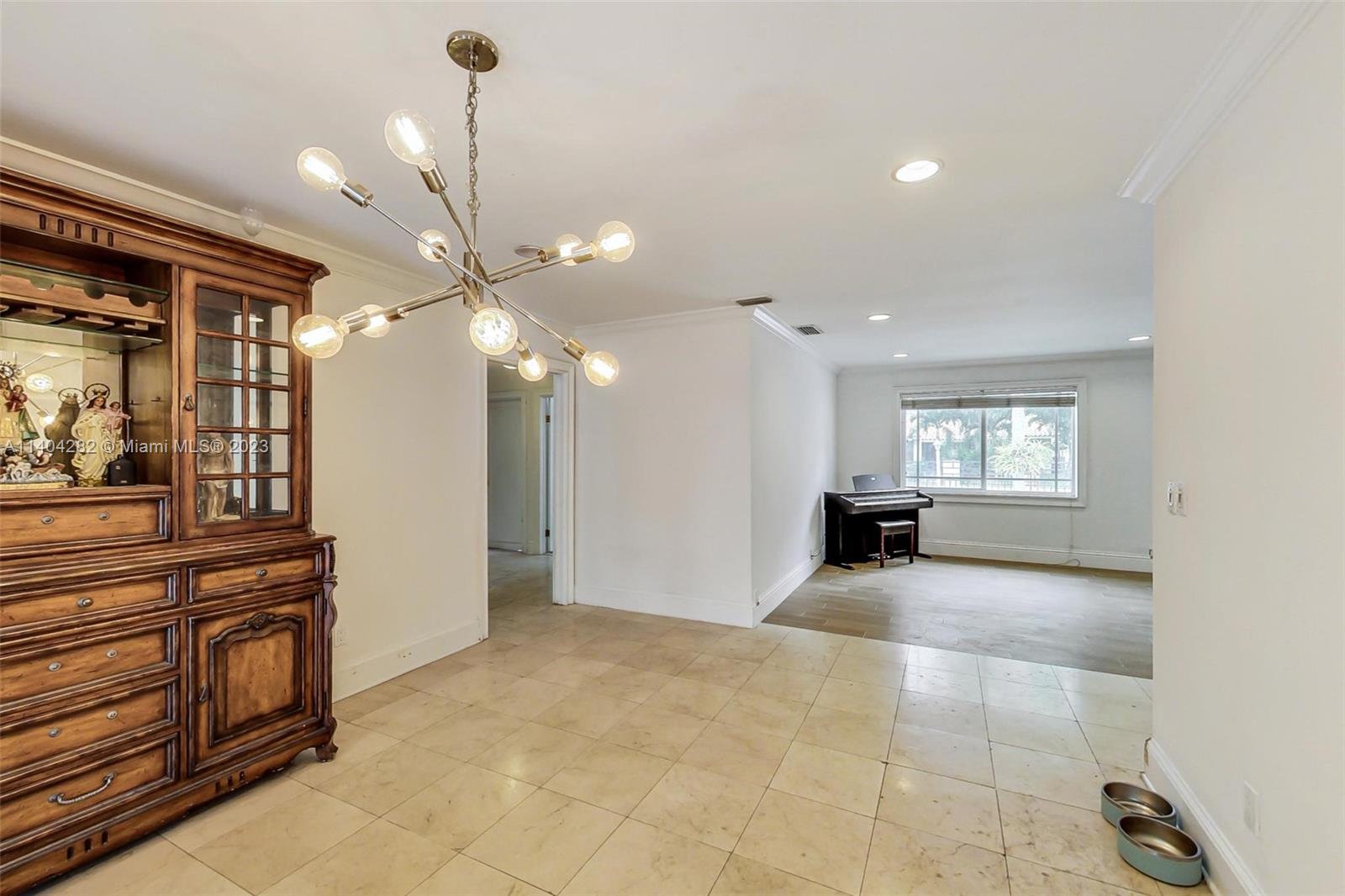 20 NW 135th Ave