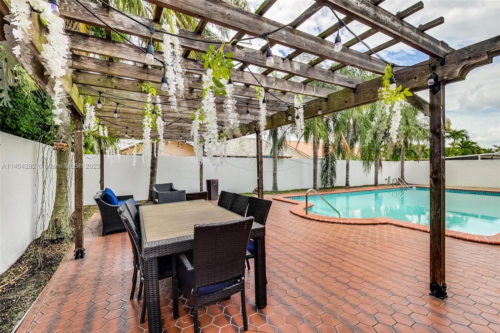 20 NW 135th Ave